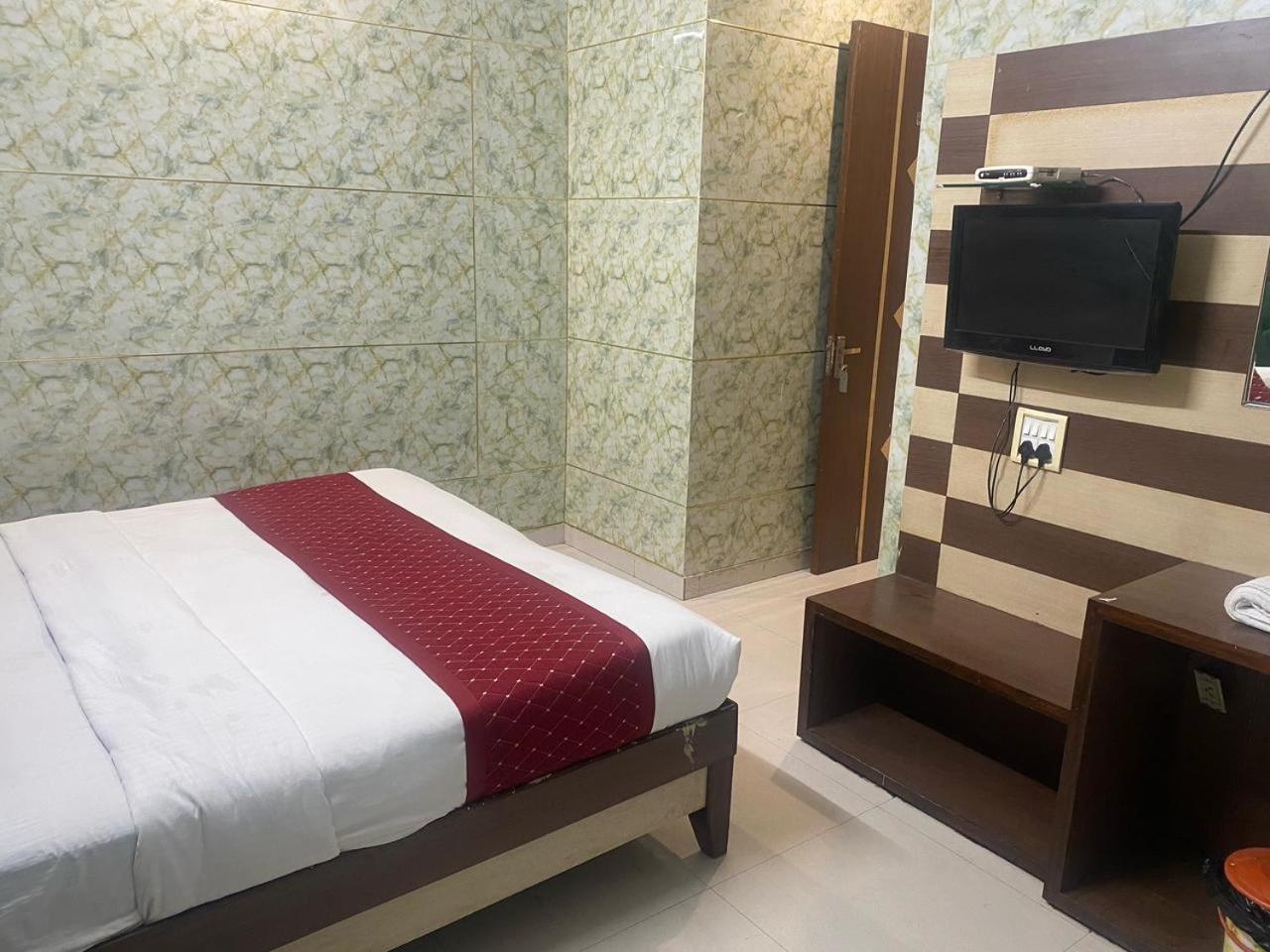 Hotel Robin 阿姆利则 外观 照片
